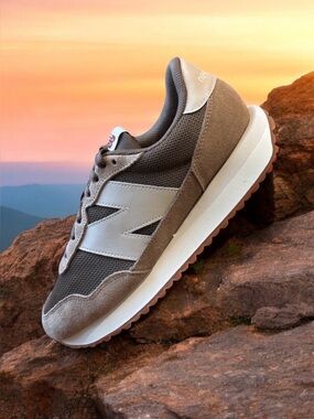 New Balance 237 Brown Sneakers Women’s Size 12